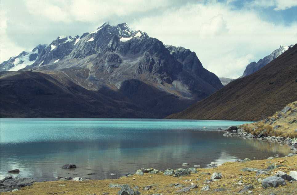 Les bords de la laguna Sigrenacocha, le 10 août 1996