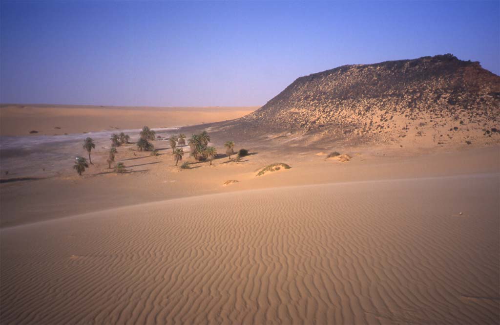 Le lac asséché de Libeher, le 22 février 2002