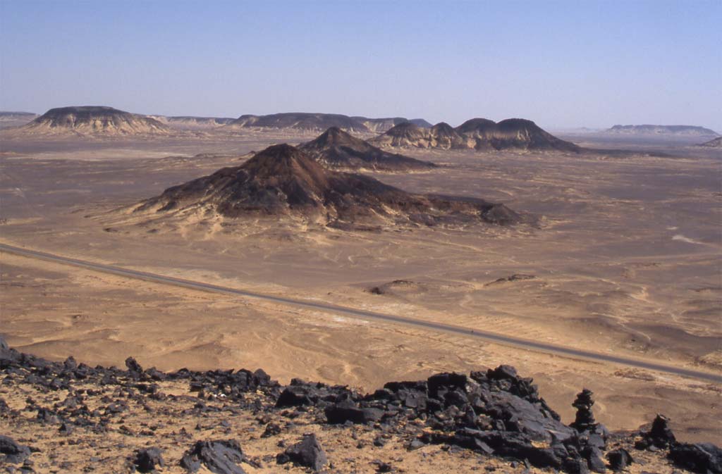 Arrêt dans le désert noir, le 15 avril 2005