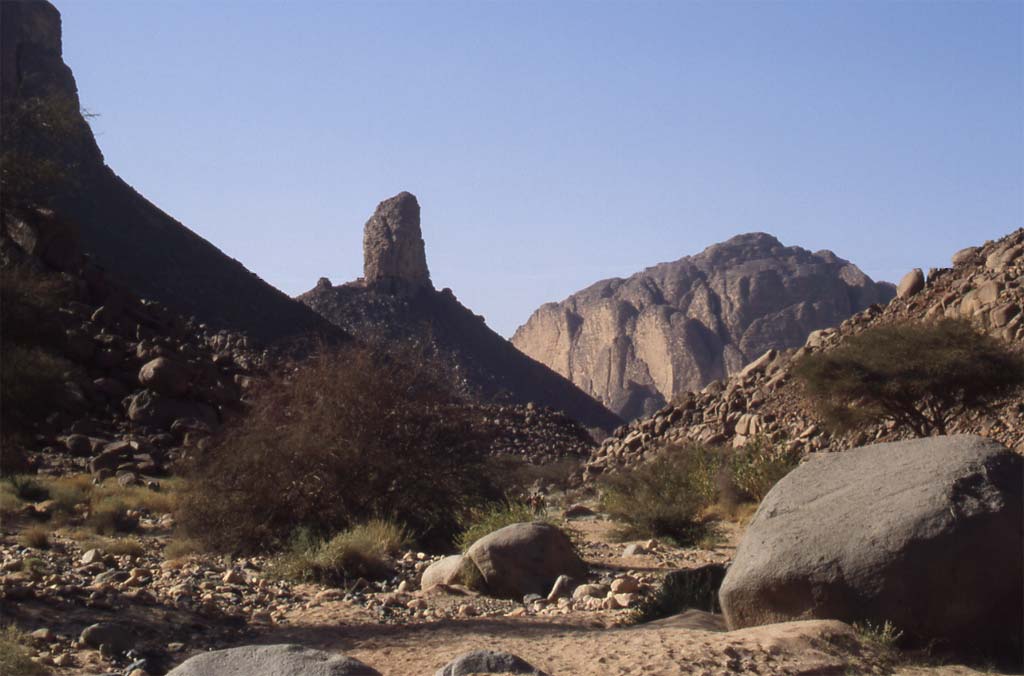 Paysage dans un oued à la fin de l’étape, le 17 mars 2006