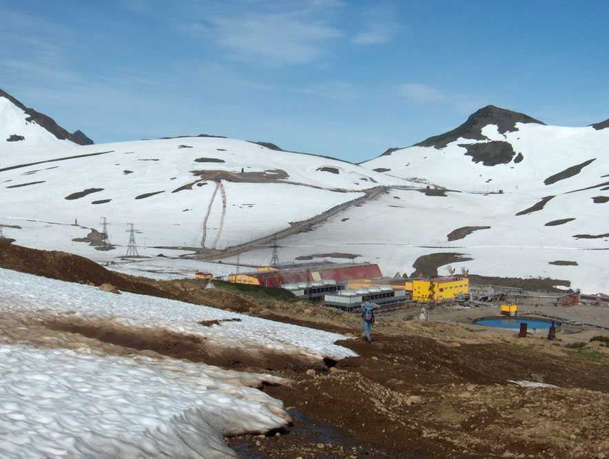 Centrale géothermique au pied du Moutnovski (10 août 2006)