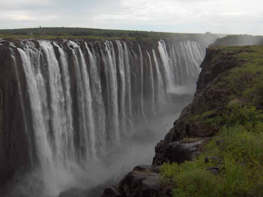 Vue partielle des chutes Victoria, le 20 décembre 2006