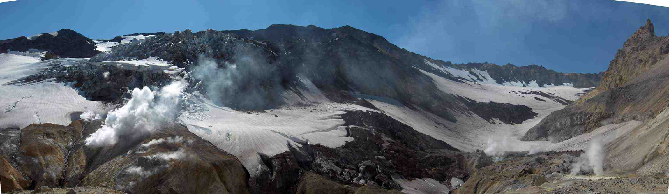 Panoramique du cratère du Moutnovski (10 août 2006)