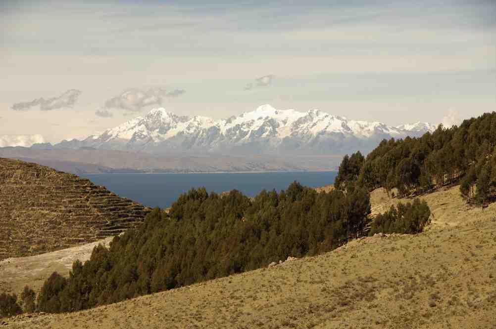 La cordillère Royale vue de l’île du Soleil, le 31 juillet 2008