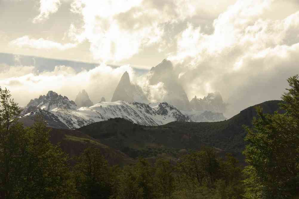 Le Fitz Roy émergeant des nuages, le 9 novembre 2012