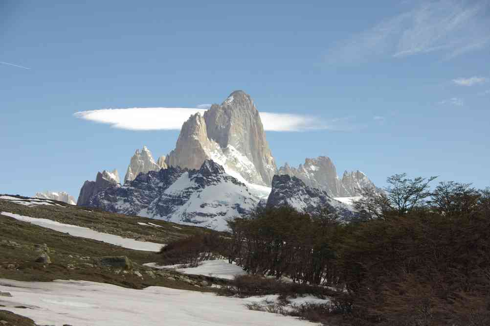 Vue sur le Fitz Roy en sortant de la forêt patagonienne, le 11 novembre 2012