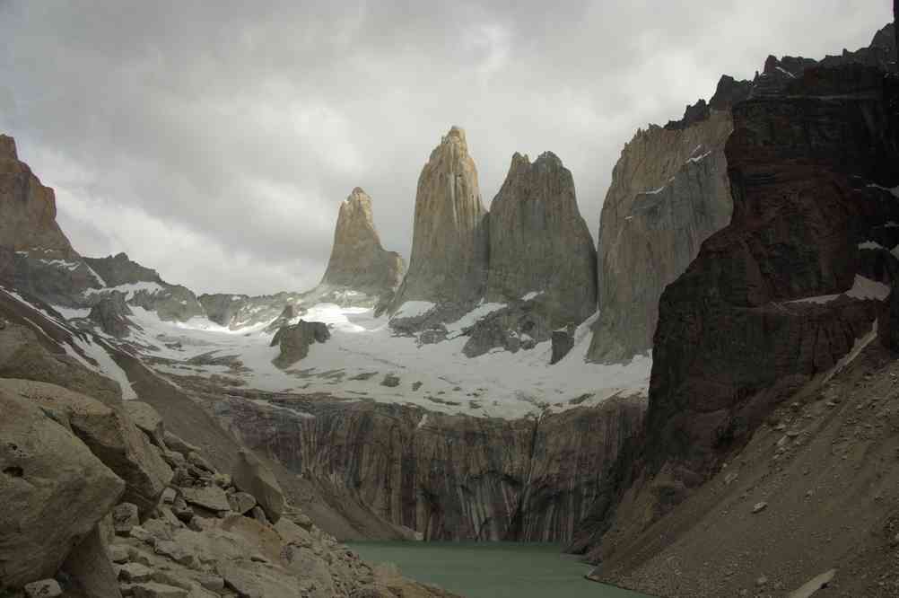 Les trois tours du Paine photographiées avant que les nuages ne les cachent (20 novembre 2012)