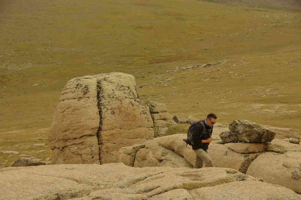 Mouggi parmi les blocs de granit, le 12 août 2013