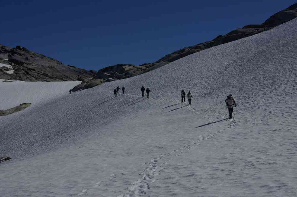 Randonnée dans la vallée Kûgarmîtavqutâ, le 7 juillet 2014