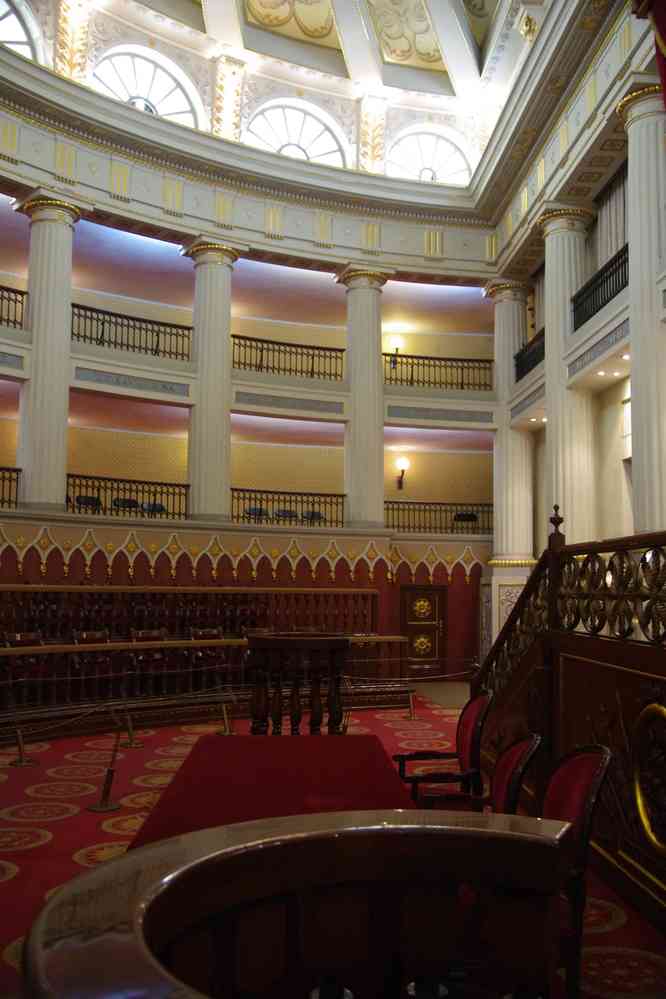 Palais national ; hémicycle désaffecté, le 17 janvier 2016