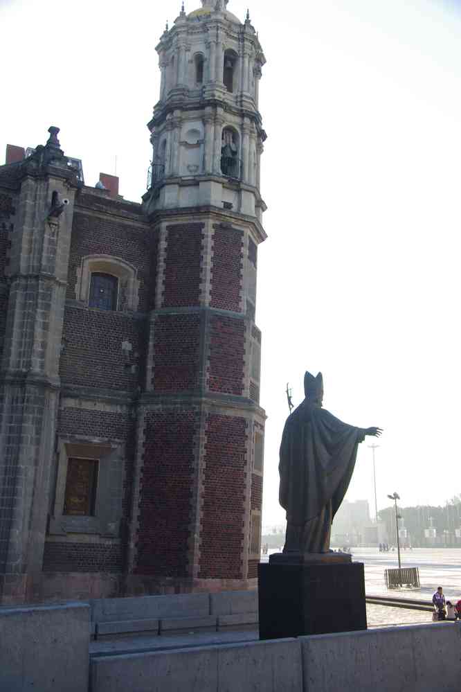 Brève visite de la basilique de Guadalupe, le 21 janvier 2016