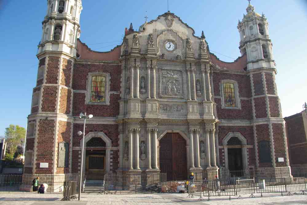 Entrée de l’ancienne basilique de Guadalupe, le 21 janvier 2016