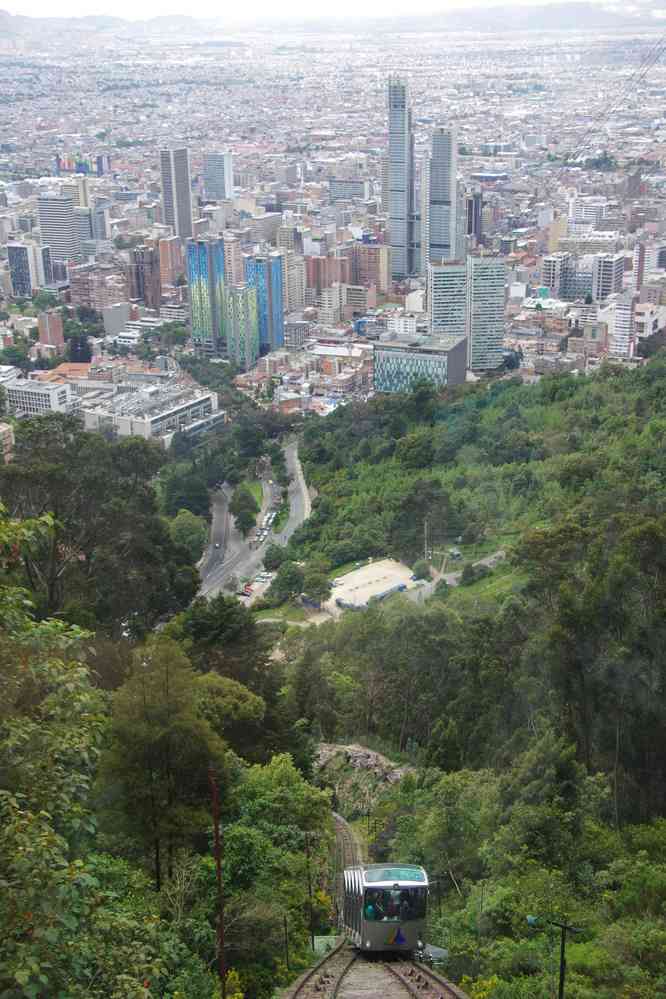 Bogotá, funiculaire de la colline de Monserrate. Cela valait bien le musée Botéro, non ? (23 janvier 2018)