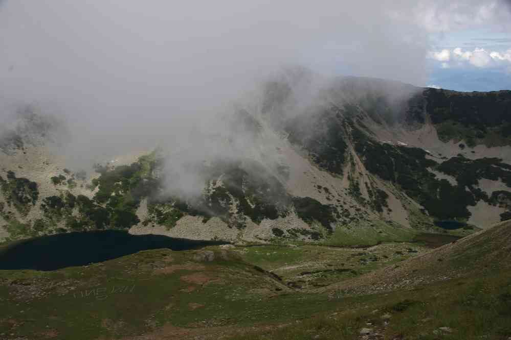 En bas c’est marqué Pirin (Пирин) en cyrillique, le 24 juillet 2019