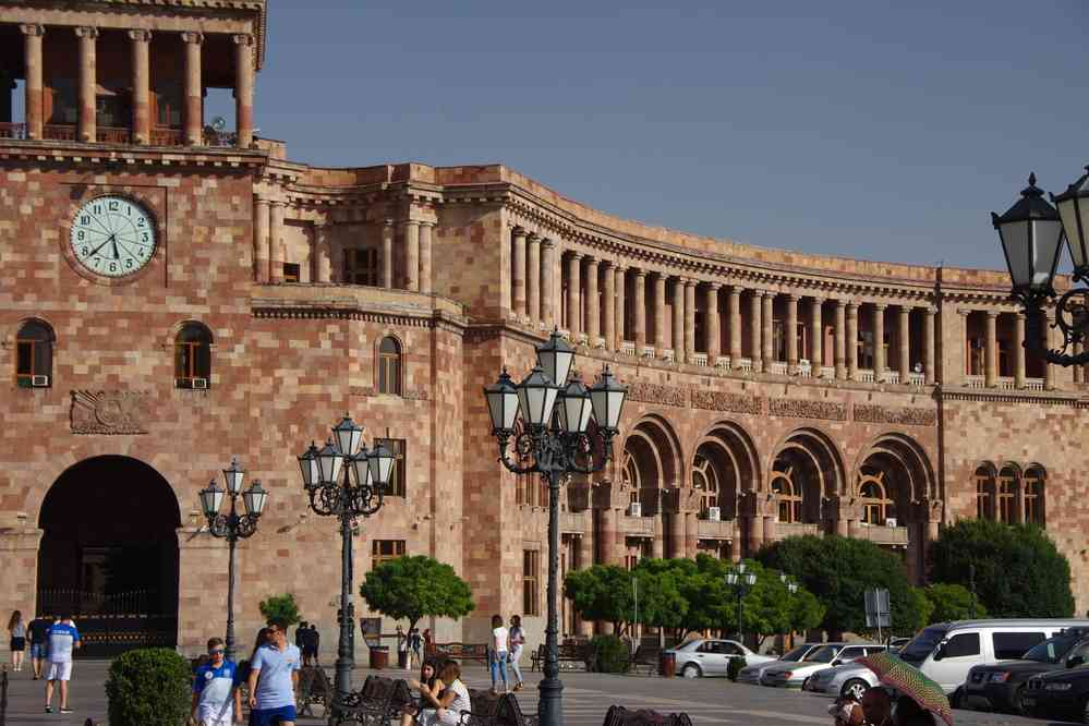 Erevan (Երևան), place de la République, le 29 juillet 2017