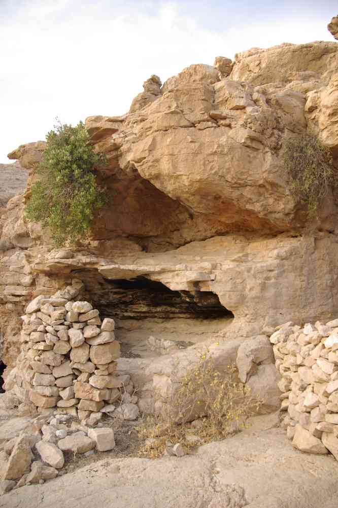 Habitation troglodyte près du camp, le 28 mars 2012