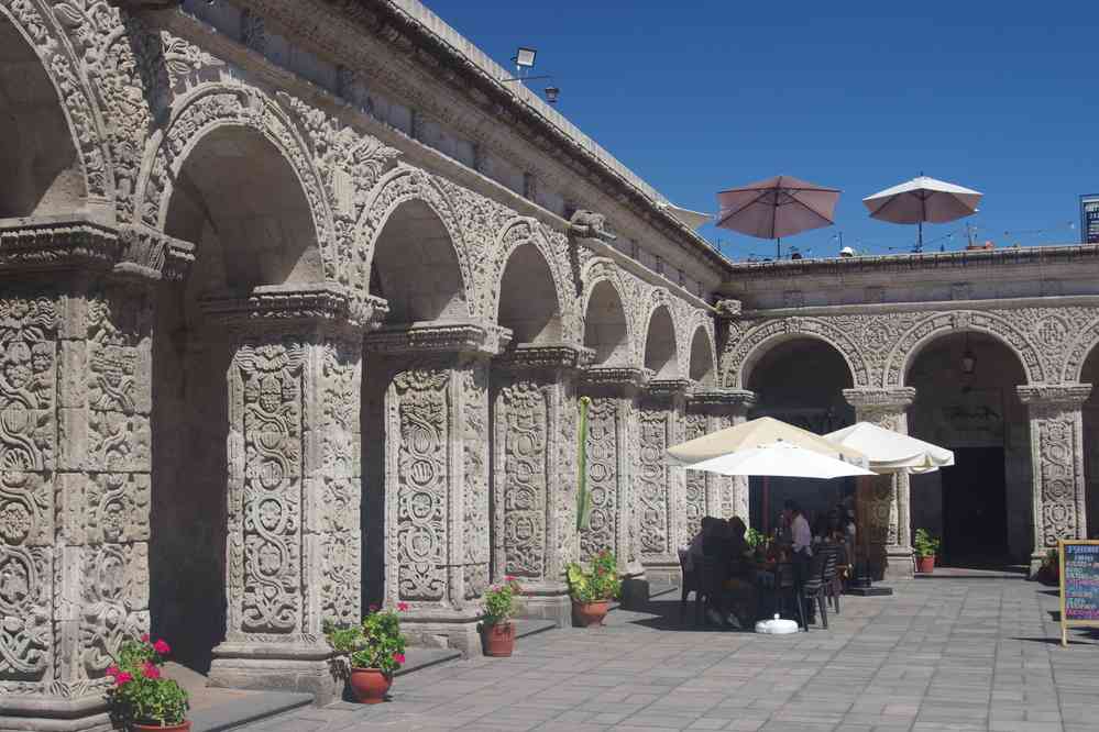 Arequipa, claustros de La Compañía, le 4 août 2024. Ancien couvent jésuite, d’architecture mauresque