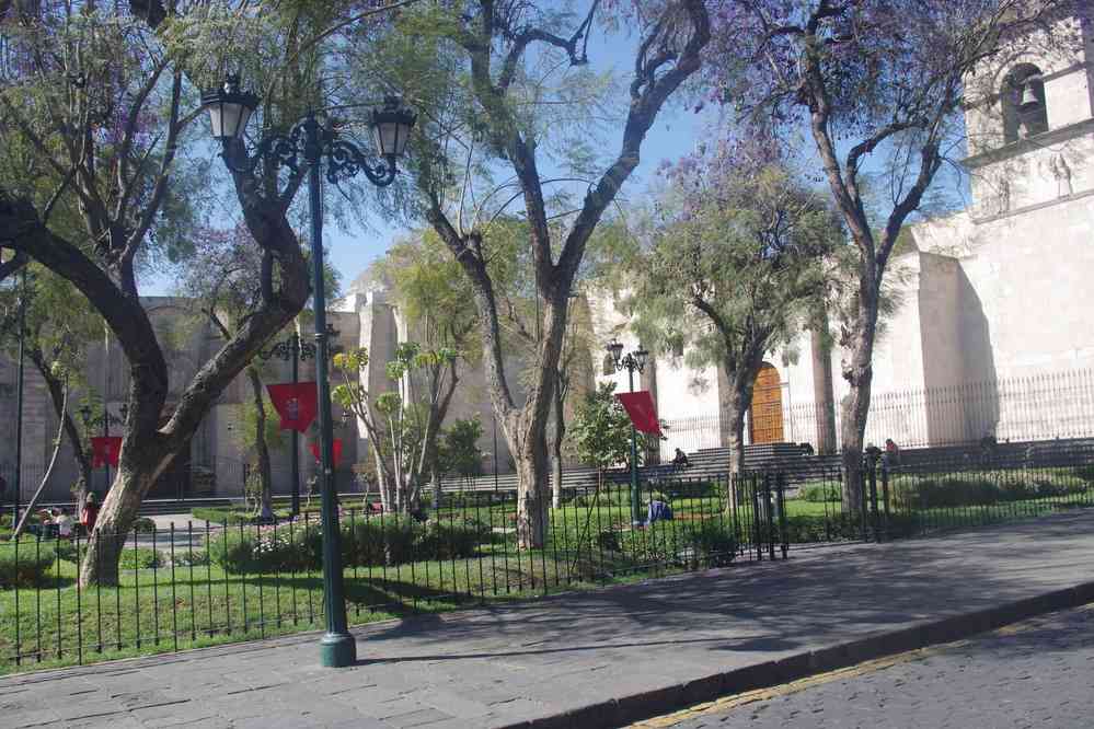 Arequipa, place San Francisco et église éponyme, le 4 août 2024