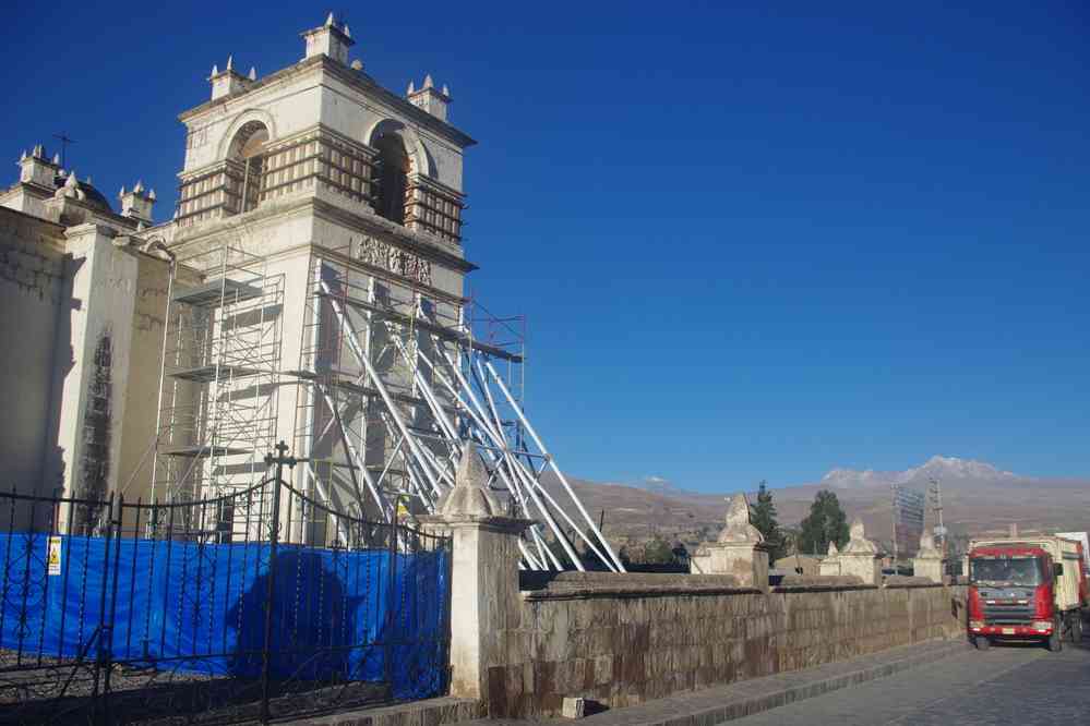 Église de Yanque : son clocher a souffert d’un récent tremblement de terre, le 6 août 2024