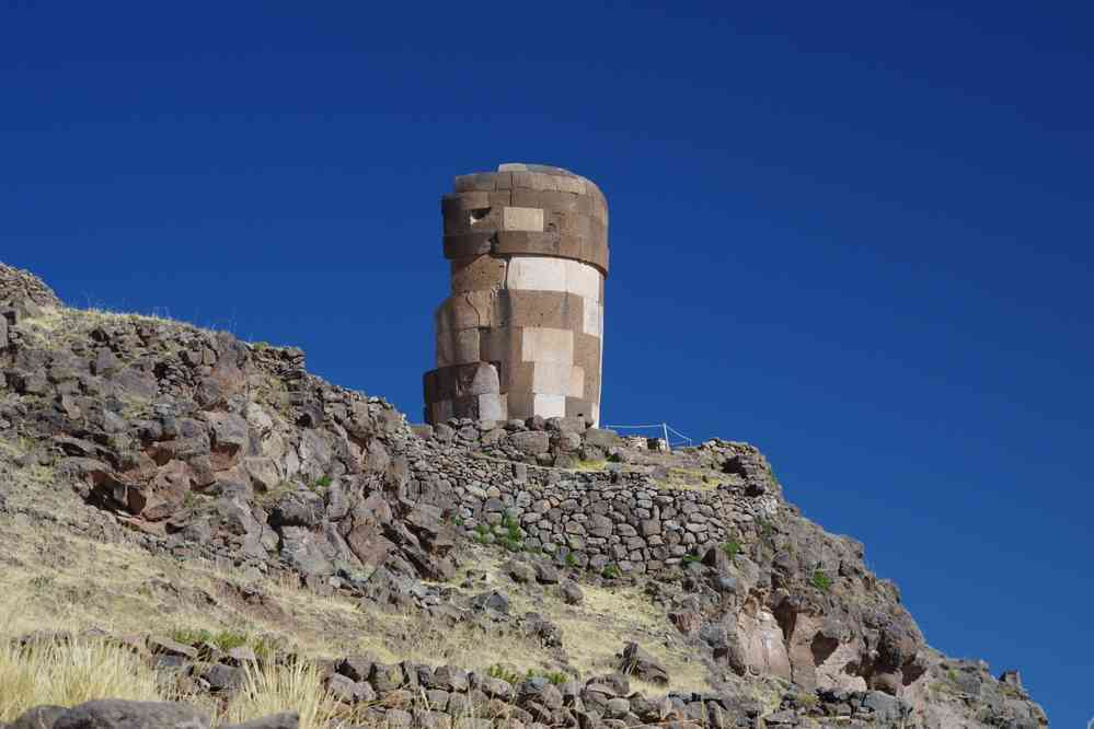 Une chullpa sur la nécropole de Sillustani, le 8 août 2024
