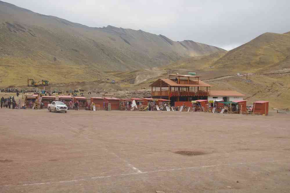 Départ pour l’ascension du mont Vinikunka 5036 m, le 9 août 2024