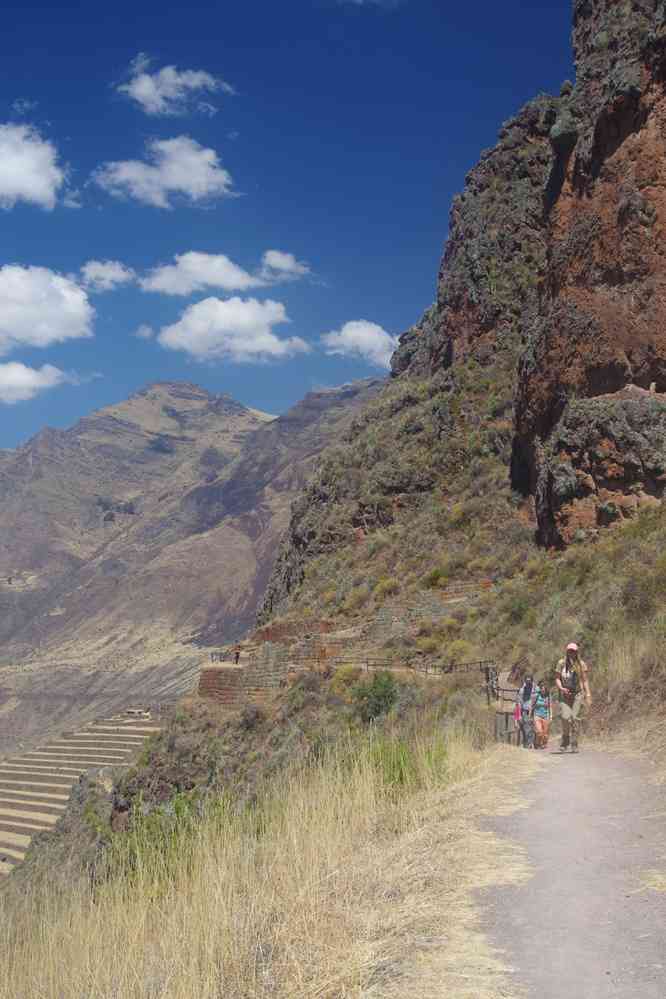 Visite du site archéologique de Pisac, le 13 août 2024. Fin (prématurée ?) de visite et retour au véhicule