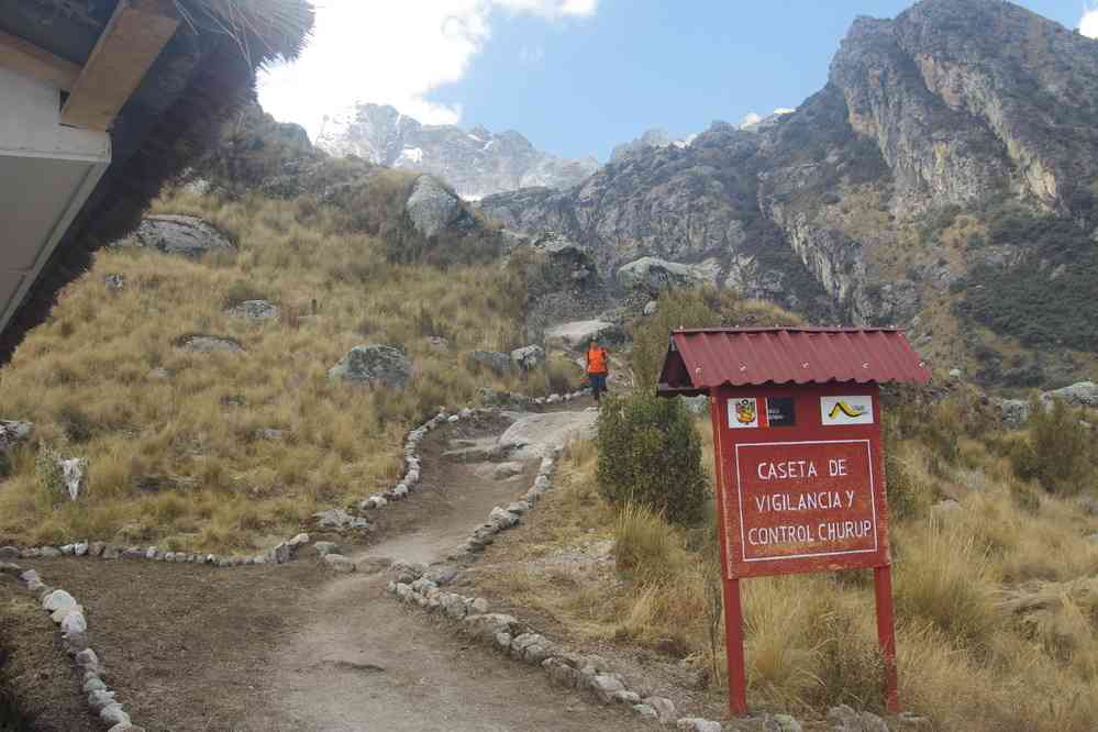 Poste de contrôle (descente de la laguna Churup), le 18 août 2024