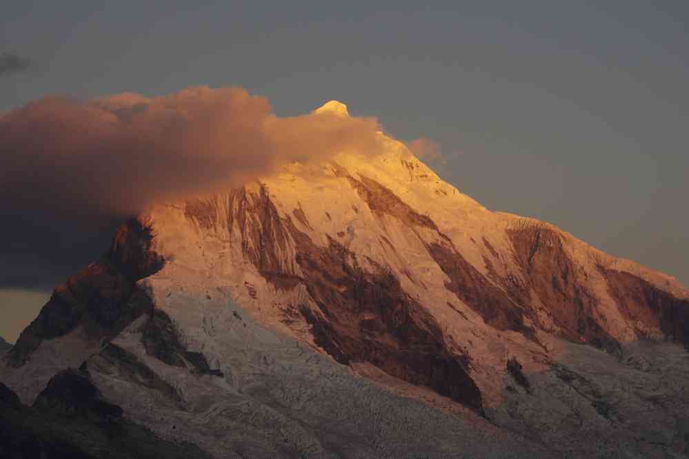 Le Chopicalqui (6354 m) vu du refuge du Pisco 4670 m, le 19 août 2024