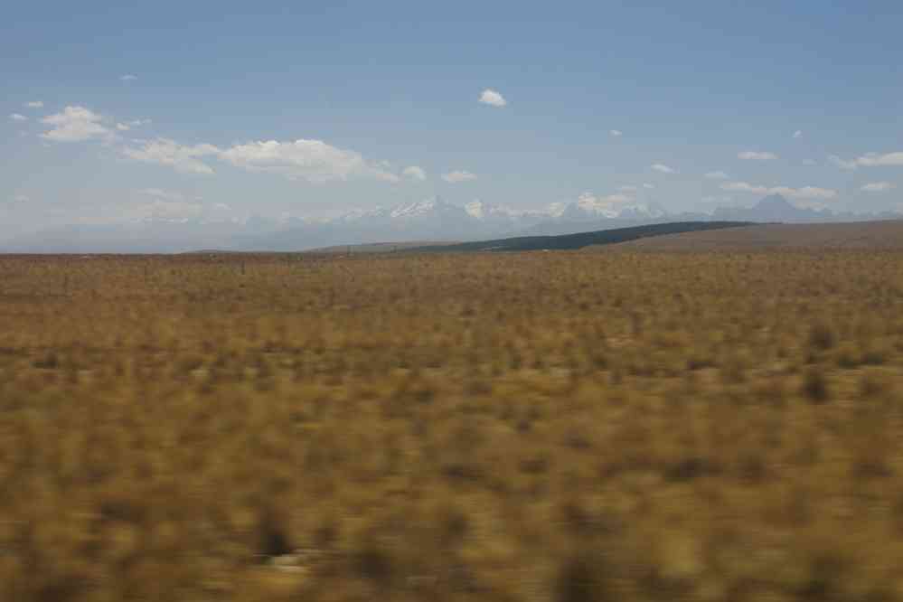 La cordillère Blanche photographiée une dernière fois depuis le bus. On peut deviner vers la gauche le Ranrapalca 6162 m, le 21 août 2024