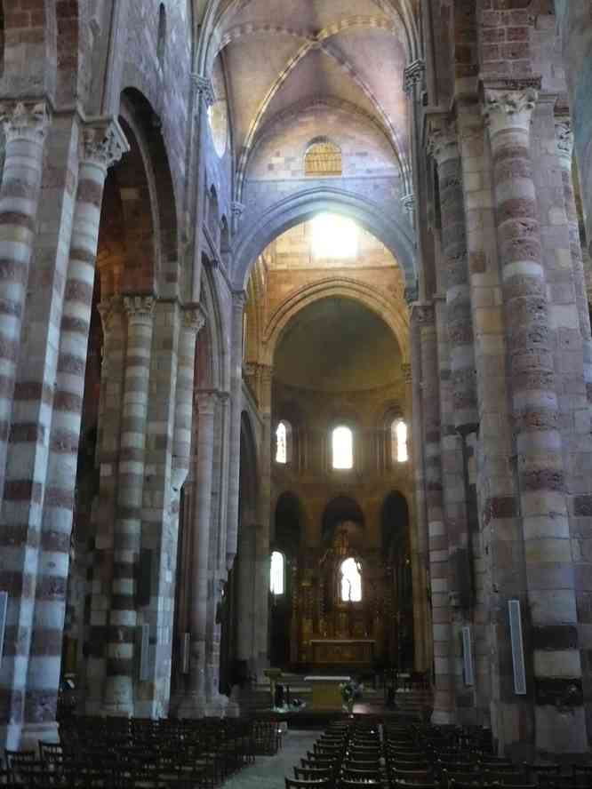 Basilique de Brioude. Le jeudi 7 mai 2009