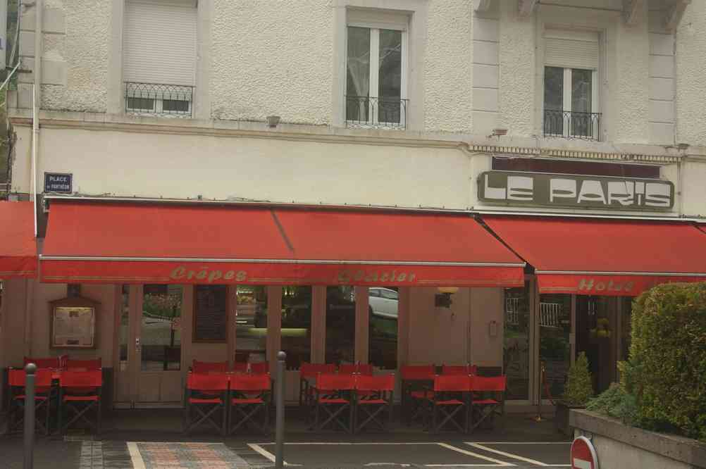 Café de Paris place du Panthéon ! Le samedi 11 mai 2013