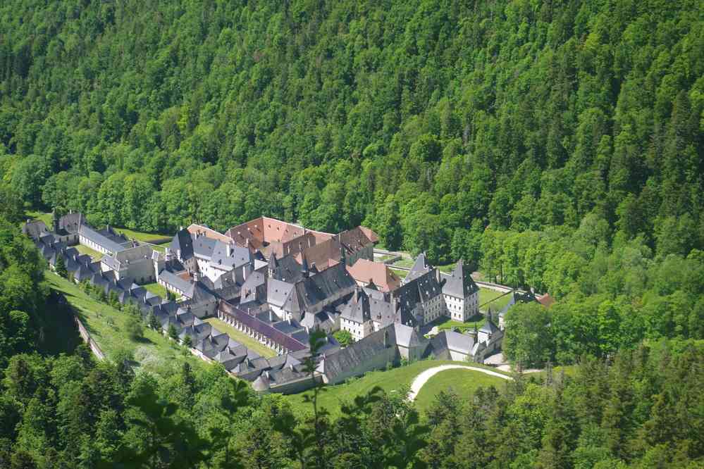 La Grande Chartreuse vue depuis le GR 9. Le jeudi 29 mai 2025