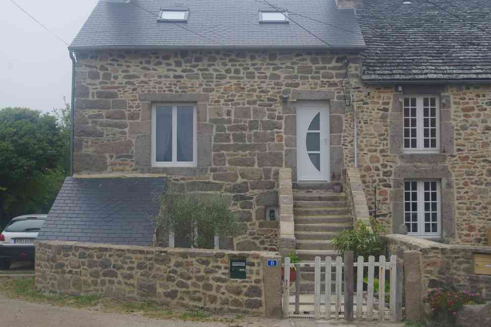 Maison en granit près de Flamanville. Le jeudi 30 mai 2019