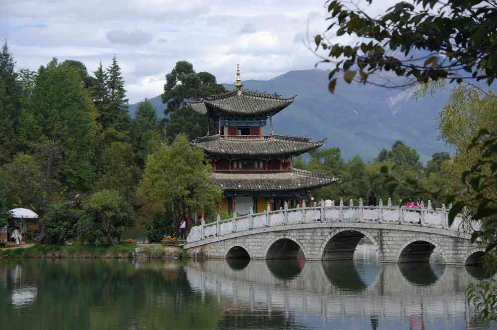 Li-kiang (丽江市, 麗江市 Lijiang), étang du Dragon Noir (黑龙潭), le 10 octobre 2010