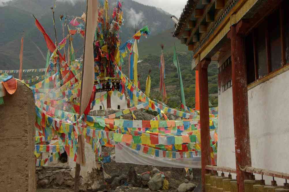 Monastère à Simang-t'ong (习芒捅 Ximangtong), au départ du pèlerinage du Khawa Karpo (卡瓦格博), le 22 octobre 2010